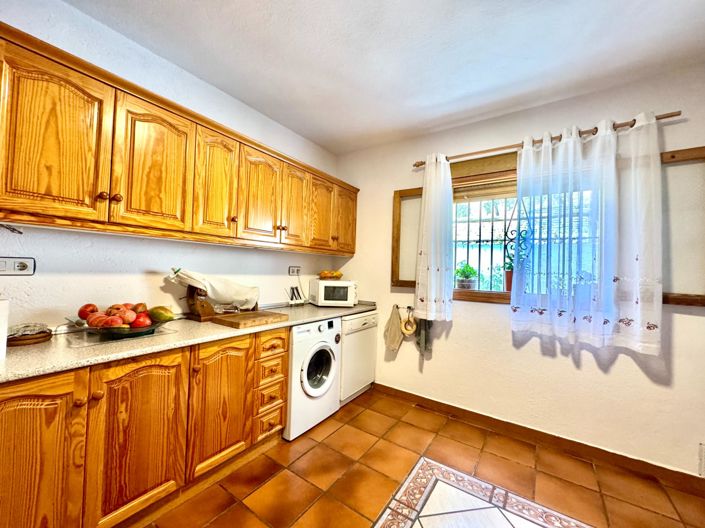 Image No.85-6 Bed Villa for sale