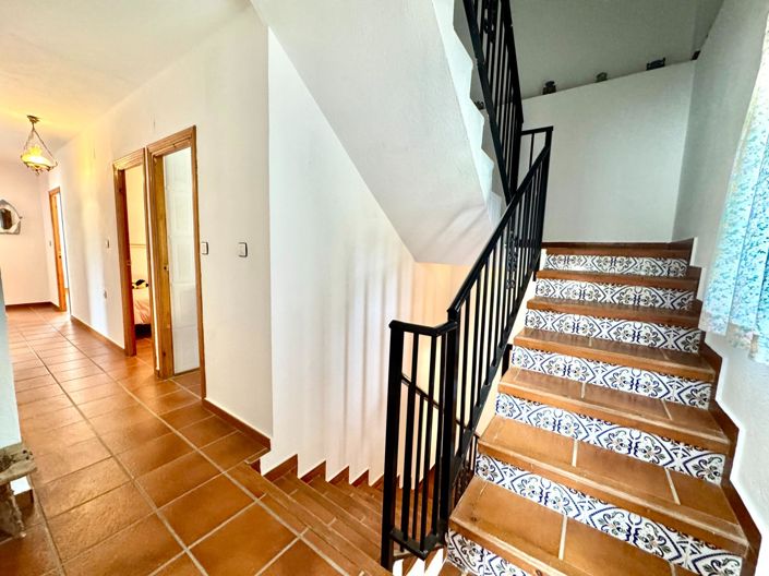 Image No.89-6 Bed Villa for sale