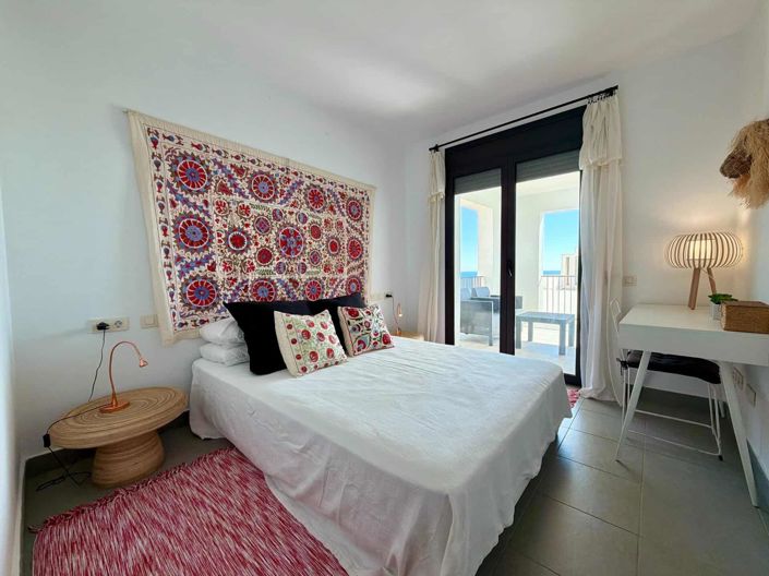 Image No.22-3 Bed Apartment for sale