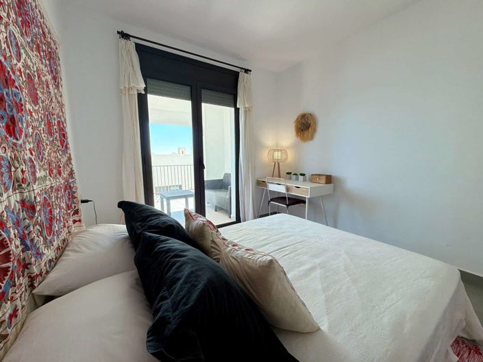 Image No.24-3 Bed Apartment for sale