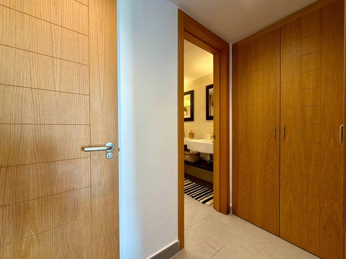 Image No.25-3 Bed Apartment for sale