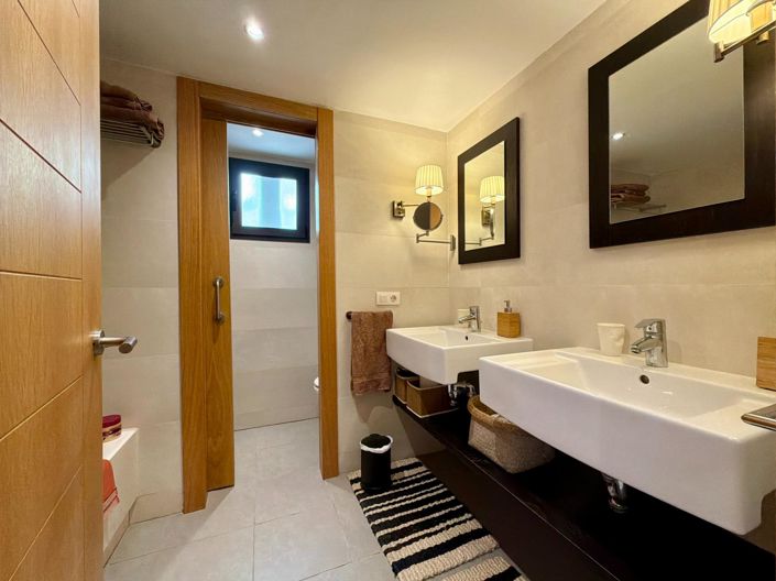 Image No.26-3 Bed Apartment for sale