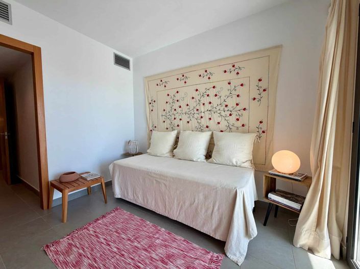 Image No.32-3 Bed Apartment for sale