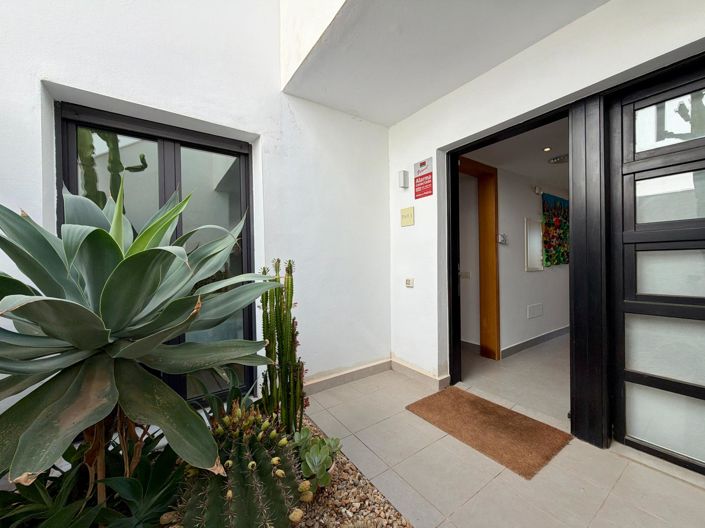 Image No.8-3 Bed Apartment for sale