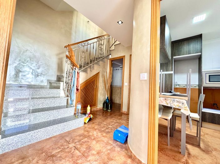 Image No.14-3 Bed Townhouse for sale