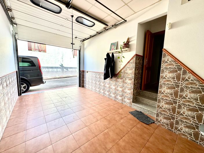 Image No.3-3 Bed Townhouse for sale