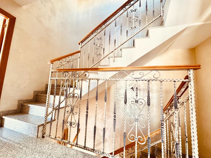 Image No.23-3 Bed Townhouse for sale