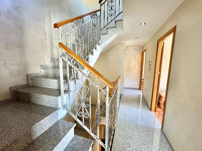 Image No.25-3 Bed Townhouse for sale