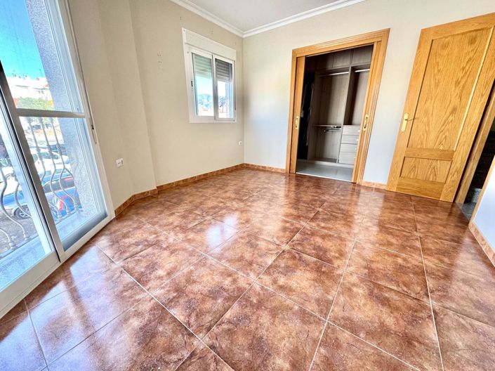 Image No.28-3 Bed Townhouse for sale