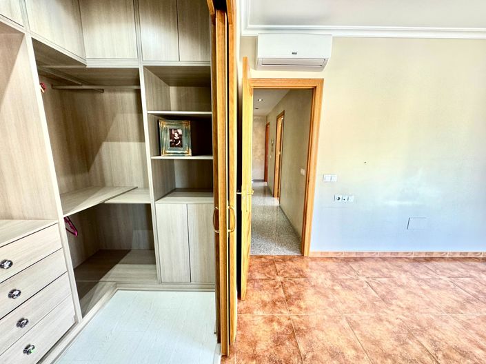 Image No.30-3 Bed Townhouse for sale