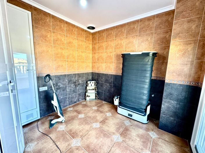 Image No.34-3 Bed Townhouse for sale