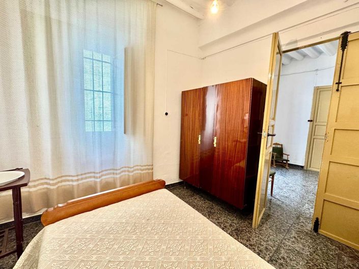 Image No.14-12 Bed Villa for sale