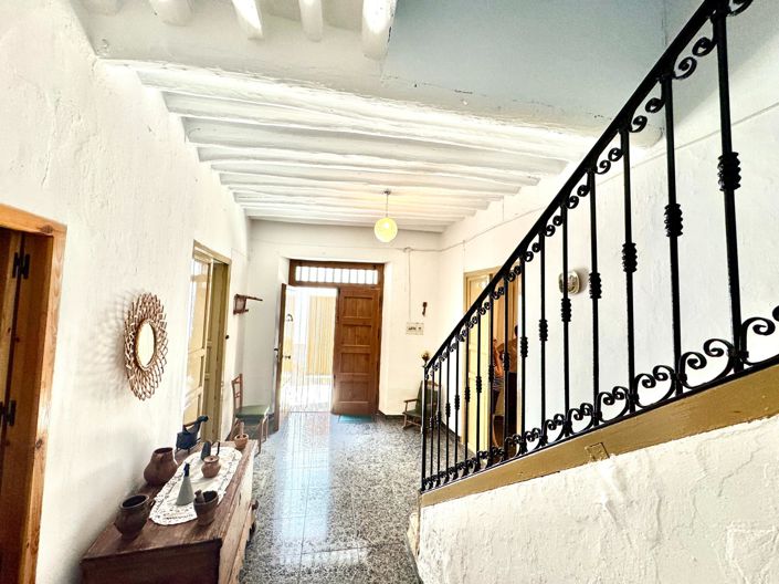 Image No.15-12 Bed Villa for sale