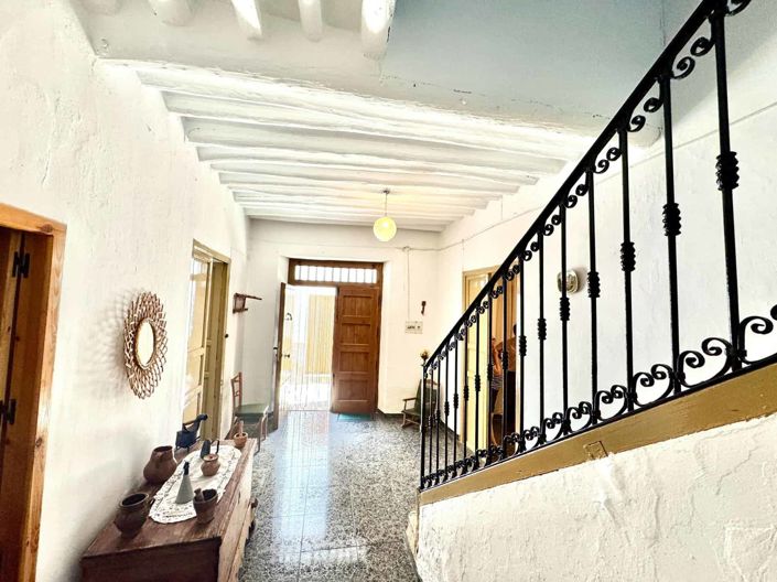 Image No.15-12 Bed Villa for sale