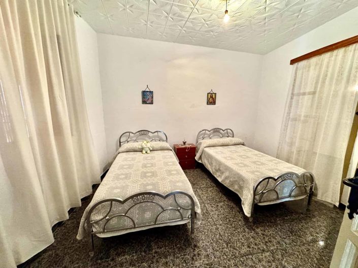 Image No.20-12 Bed Villa for sale