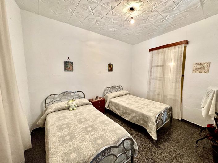 Image No.22-12 Bed Villa for sale