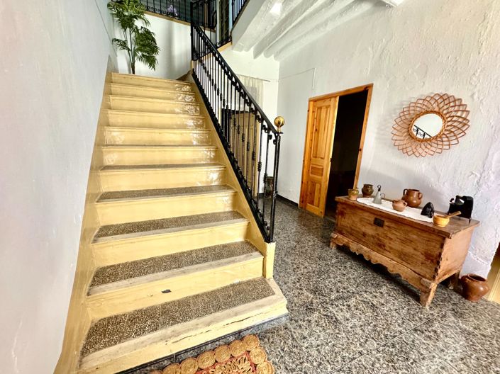 Image No.27-12 Bed Villa for sale