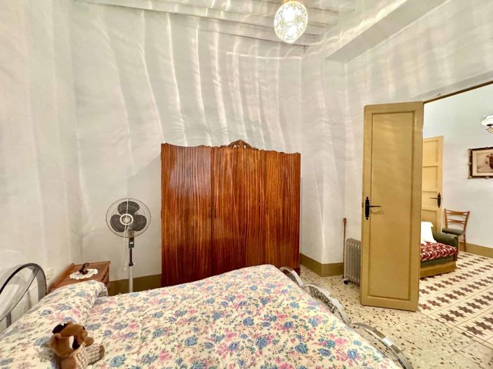 Image No.33-12 Bed Villa for sale