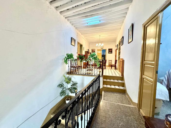 Image No.36-12 Bed Villa for sale