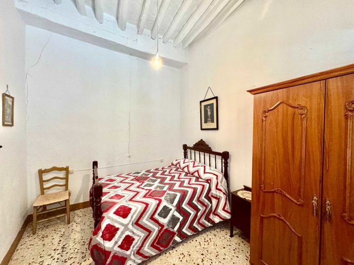 Image No.40-12 Bed Villa for sale