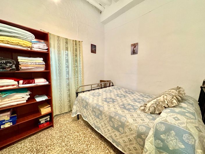 Image No.42-12 Bed Villa for sale