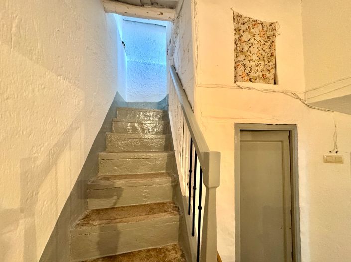 Image No.48-12 Bed Villa for sale