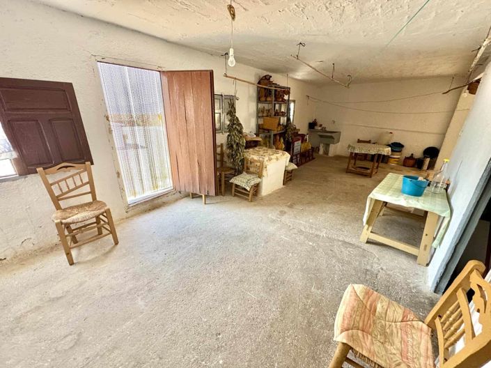 Image No.50-12 Bed Villa for sale