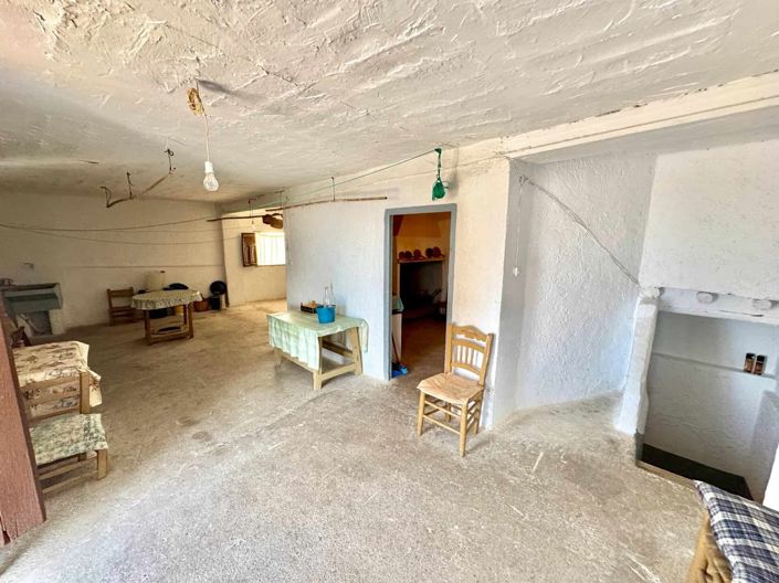 Image No.51-12 Bed Villa for sale