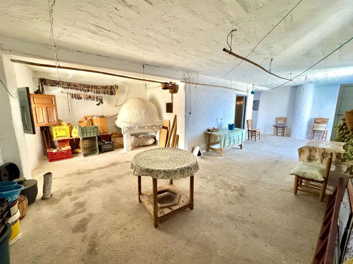 Image No.54-12 Bed Villa for sale