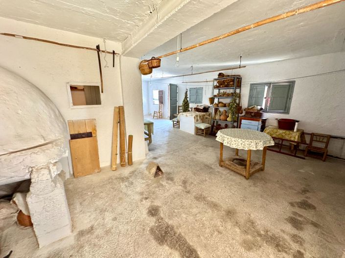 Image No.55-12 Bed Villa for sale