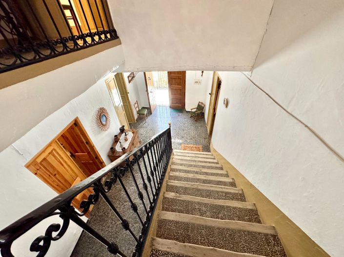 Image No.59-12 Bed Villa for sale