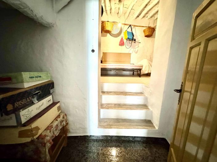 Image No.61-12 Bed Villa for sale