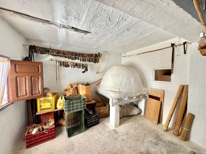 Image No.62-12 Bed Villa for sale