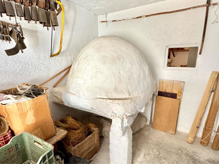 Image No.64-12 Bed Villa for sale