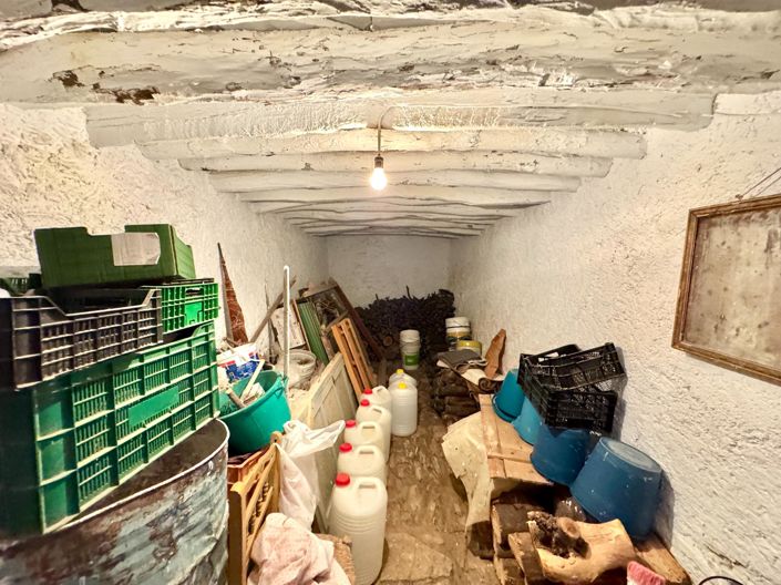 Image No.65-12 Bed Villa for sale