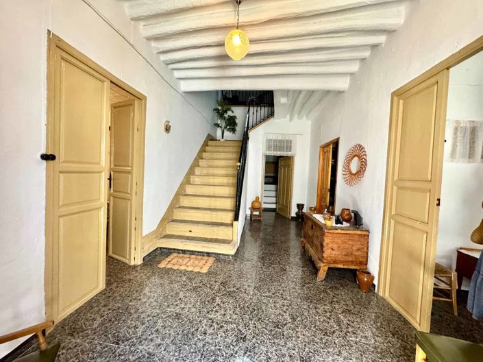 Image No.9-12 Bed Villa for sale