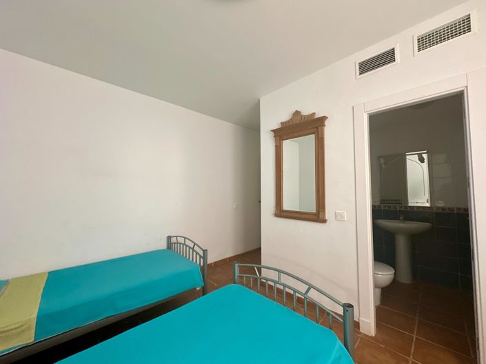 Image No.18-2 Bed Bungalow for sale