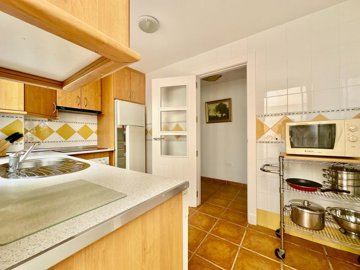 luxury-ground-floor-apartment-in-spirit-of-mo