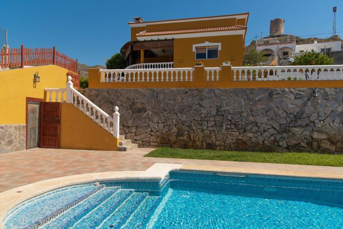 Image No.3-4 Bed Villa for sale