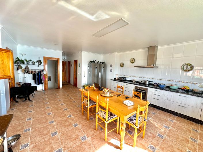 Image No.35-4 Bed Villa for sale