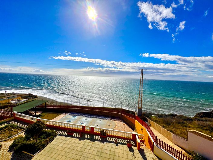 Image No.48-4 Bed Villa for sale