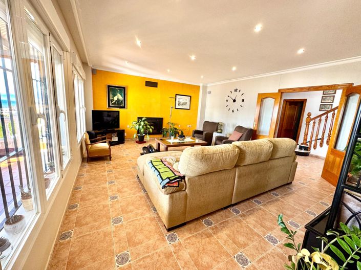 Image No.10-4 Bed Villa for sale