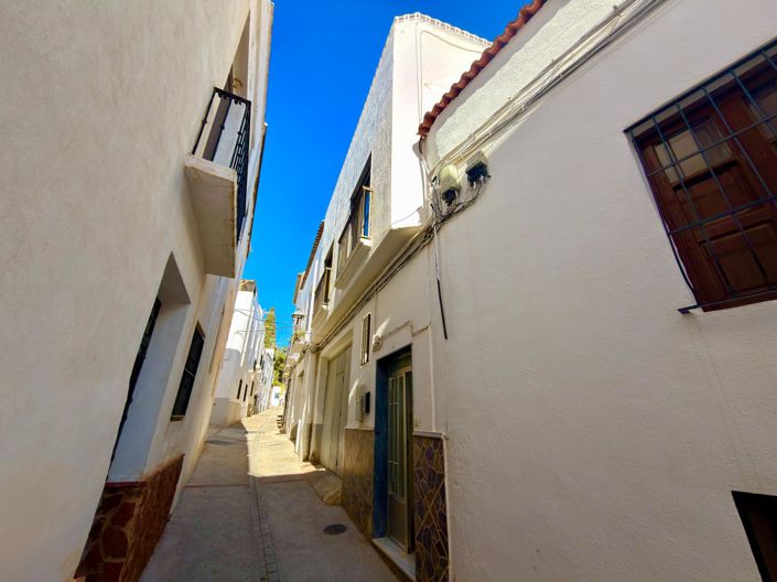 Image No.40-3 Bed Villa for sale