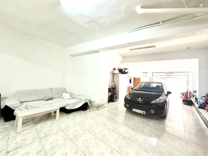 Image No.52-3 Bed Villa for sale