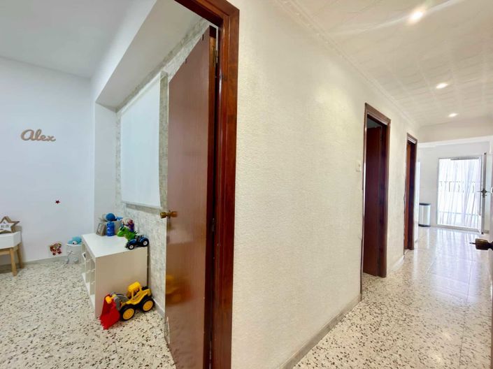 Image No.58-3 Bed Villa for sale