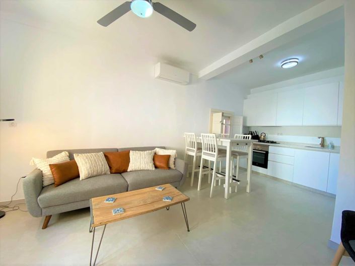 Image No.11-2 Bed Townhouse for sale