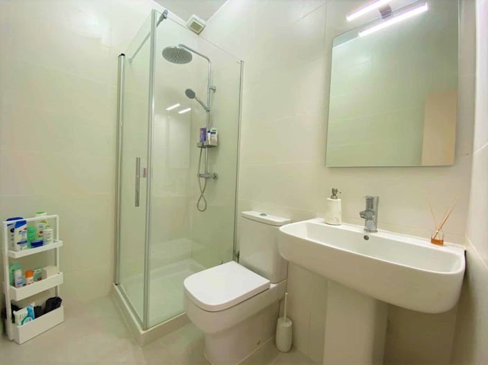 Image No.12-2 Bed Townhouse for sale