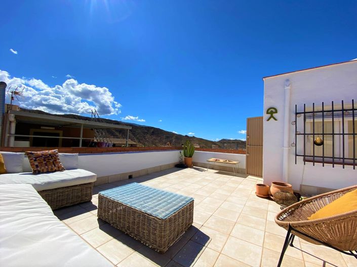 Image No.16-2 Bed Townhouse for sale