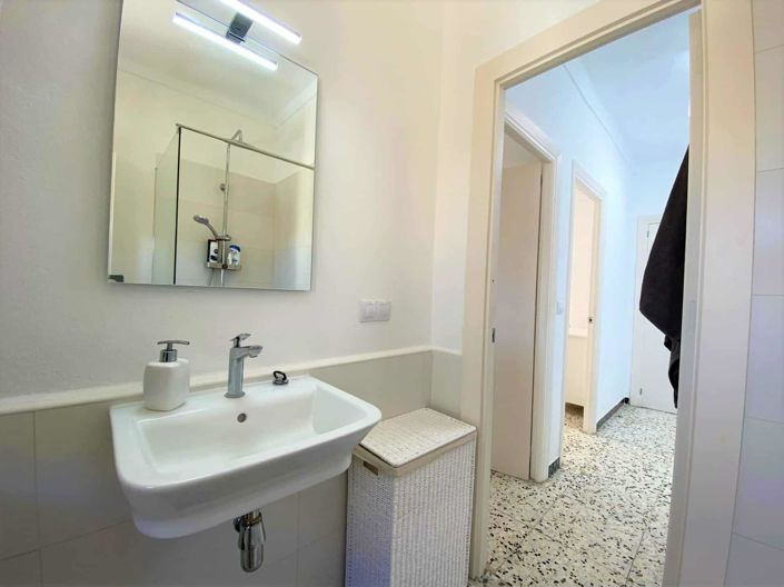 Image No.17-2 Bed Townhouse for sale