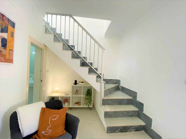 Image No.18-2 Bed Townhouse for sale